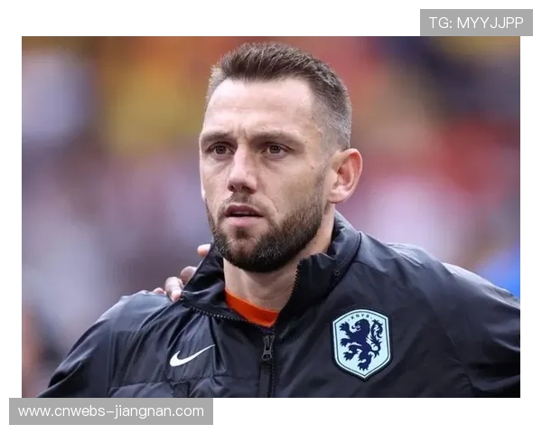 德弗赖替补出场，国米后防线轮换保障