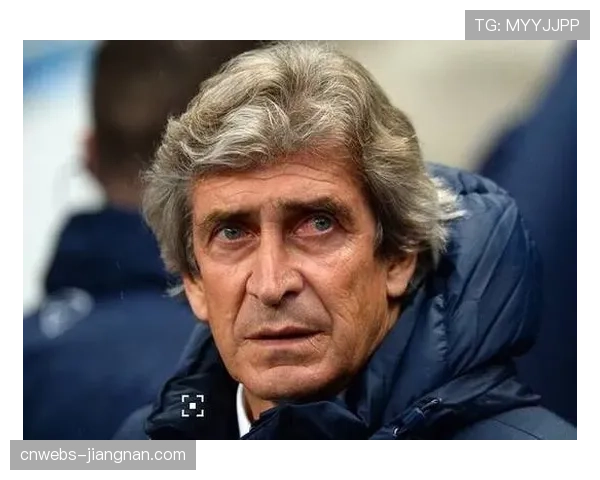 官方:贝蒂斯与主帅佩莱格里尼续约两年,肯定其战术构建