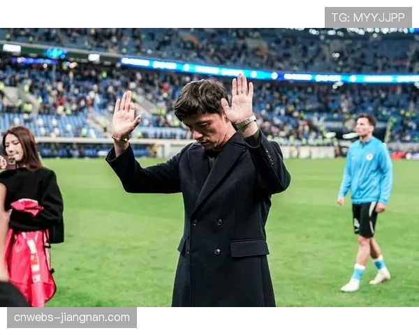 泪洒赛场：伯恩利老将杰克-科克在球队确定降级后向球迷致歉